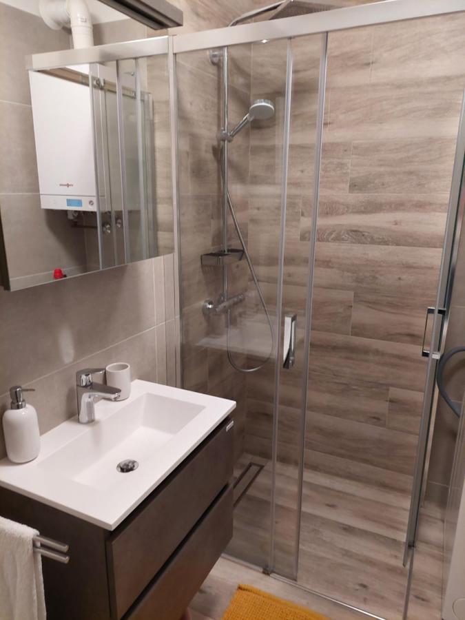 Vela Grota Apartment Rijeka Ngoại thất bức ảnh